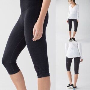 Lululemon In The Flow Crop II Yoga Training Leggings Size 4 Heathered Deep Coal